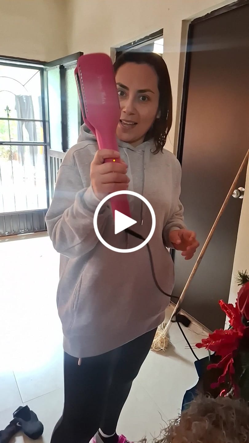 Customer video review of Plancha 2 en 1 Diana Fletes Para Cabello Húmedo y Seco.