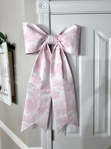 Customer photo review of Large Heritage Pink Toile Bow