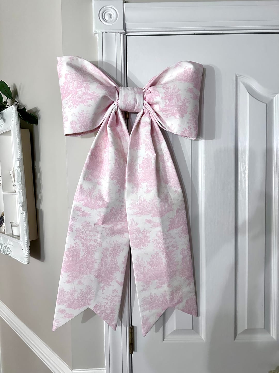 Customer photo review of Large Heritage Pink Toile Bow