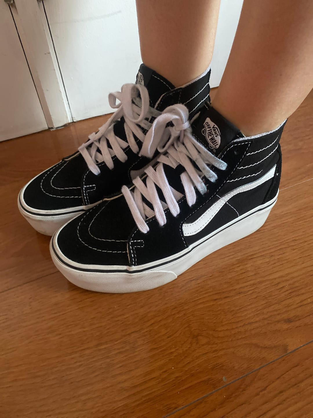 Customer photo review of Zapatilla Vans Sk8-Hi Tapered Stackform Mujer Negro