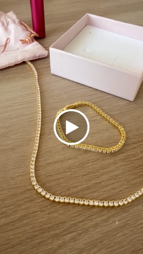 Customer video review of Collana Tennis in Zirconi
