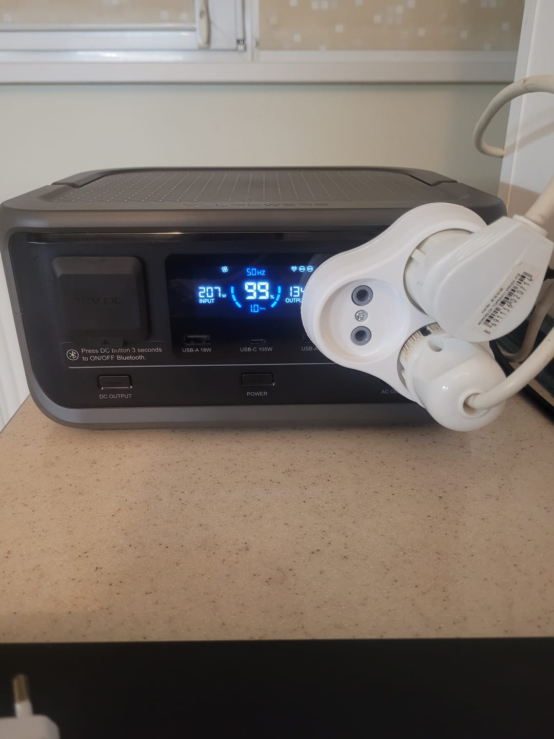 Customer photo review of ALLPOWERS VOLIX P300 Portable Power Station 300W 256Wh