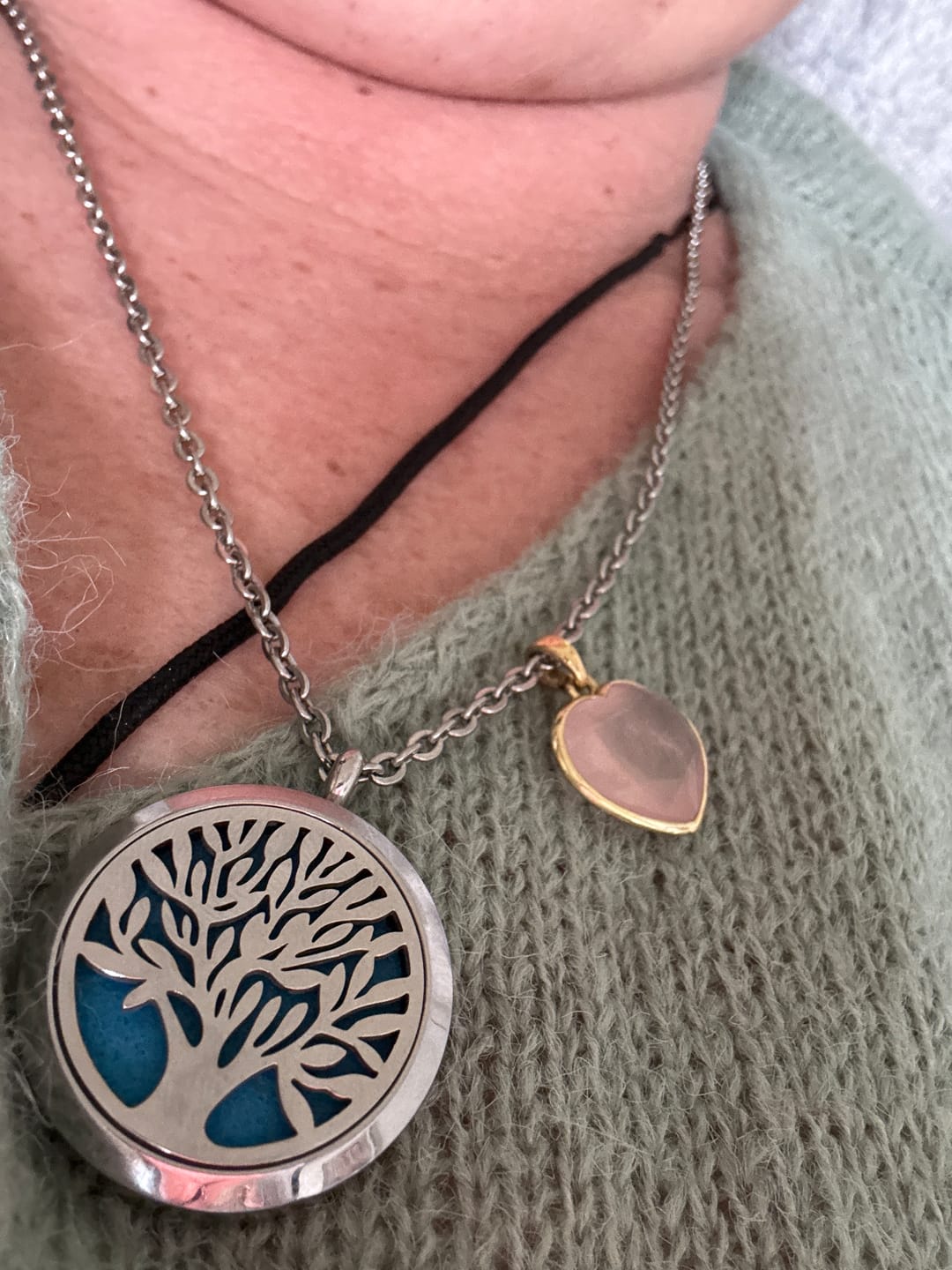 Customer photo review of Pendentif Coeur en Pierre Naturelle