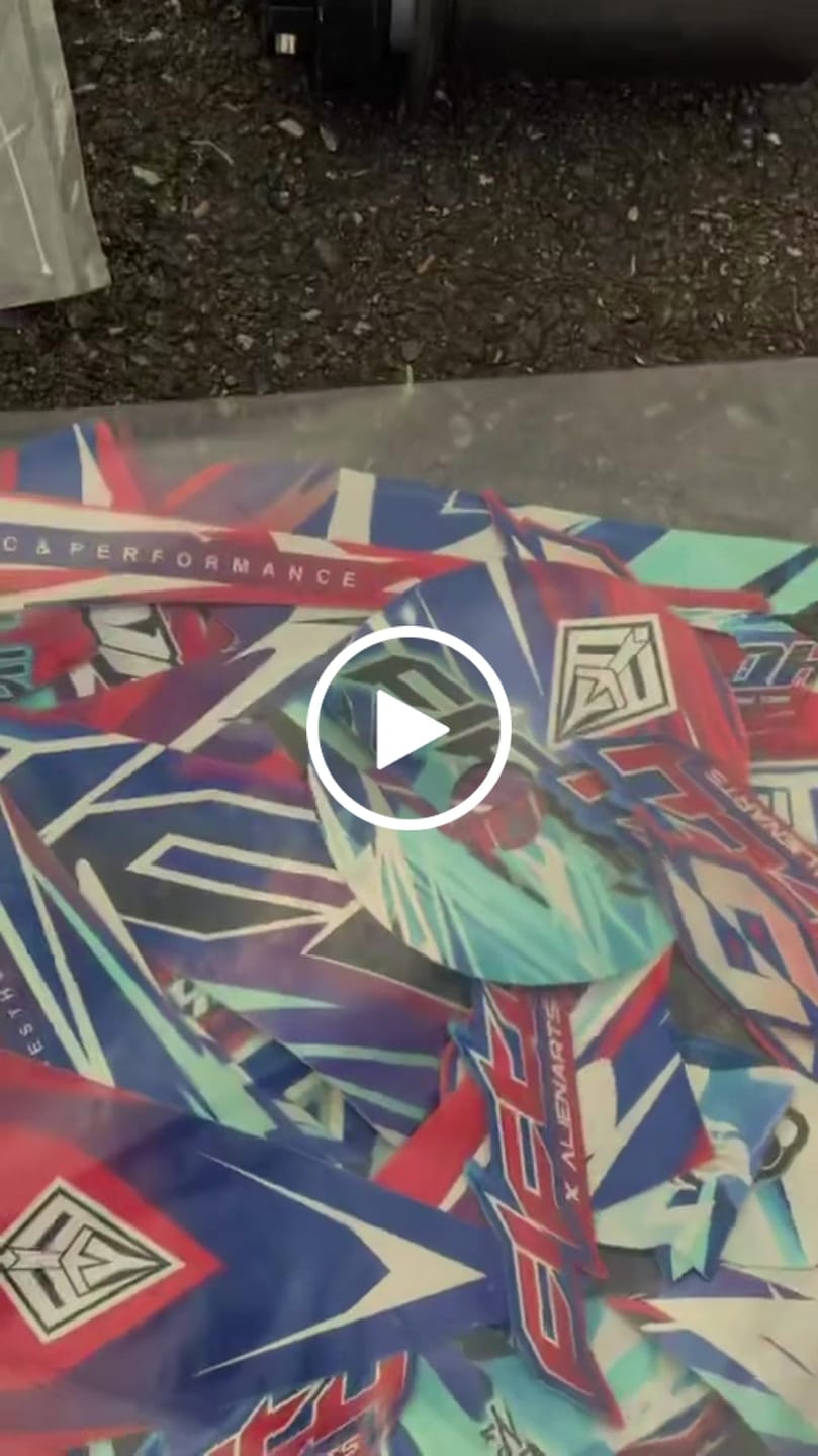 Customer video review of Kit déco 100% personnalisable 50cc