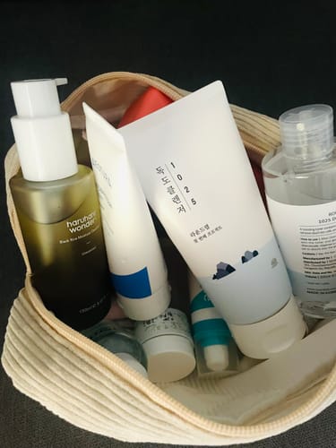 Customer photo review of Haruharu Wonder - Huile nettoyante profonde et hydratante au riz noir - 150ml