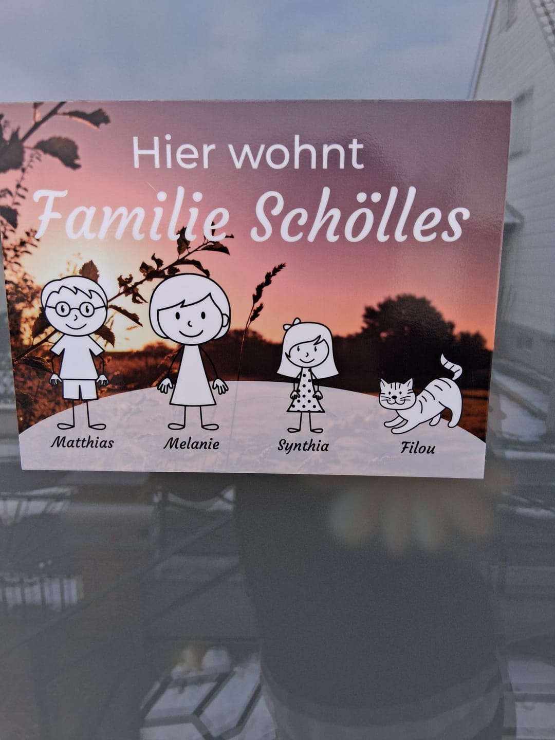 Customer photo review of Familien Türschild (UV- und wetterfest) inkl. Klebebefestigung