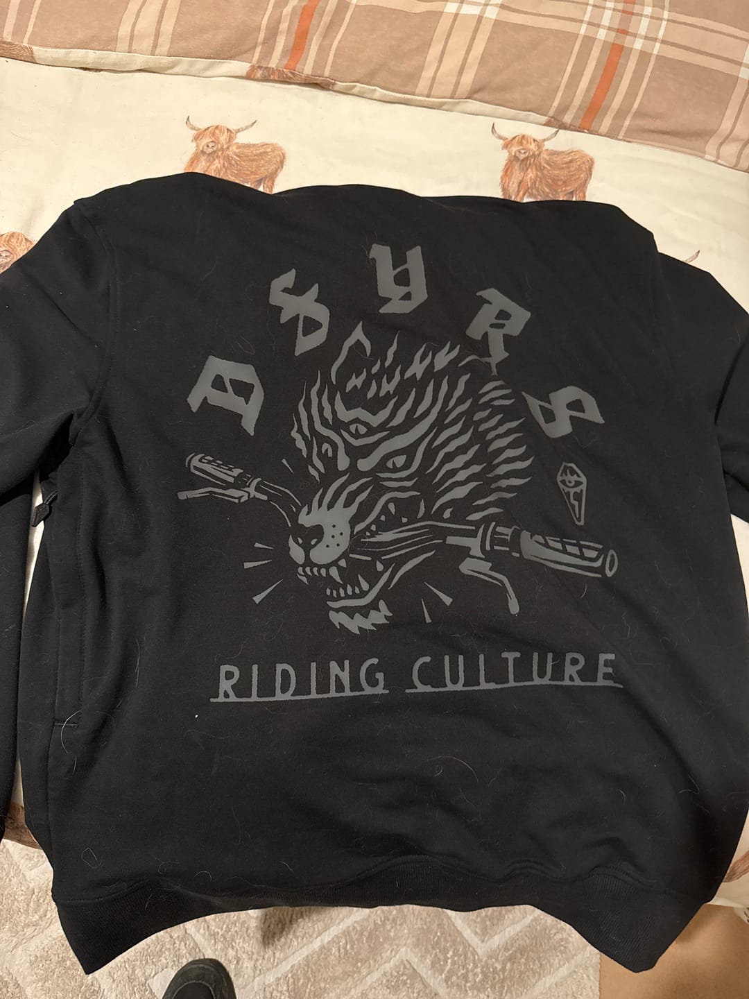 Customer photo review of Hellhound | Trailhood | Black