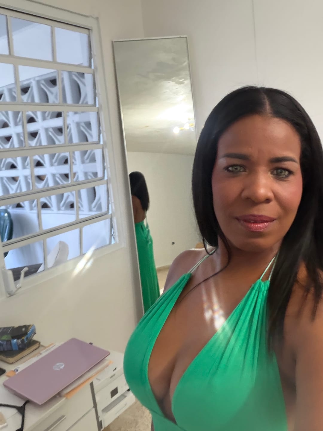 Customer photo review of Amazonia Green Prescription Coloured Contact Lenses