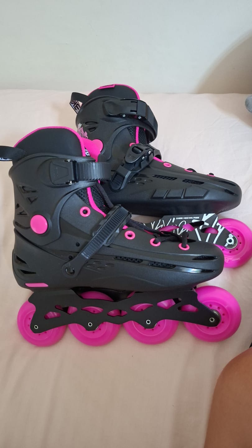 Customer photo review of Flying Eagle B6 Hero Pink Skates