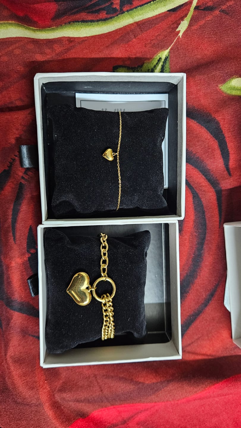 Customer photo review of Cute Heart Bracelet