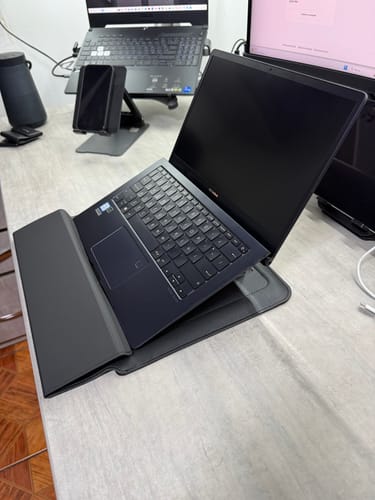 Customer photo review of Funda Notebook Smart Case