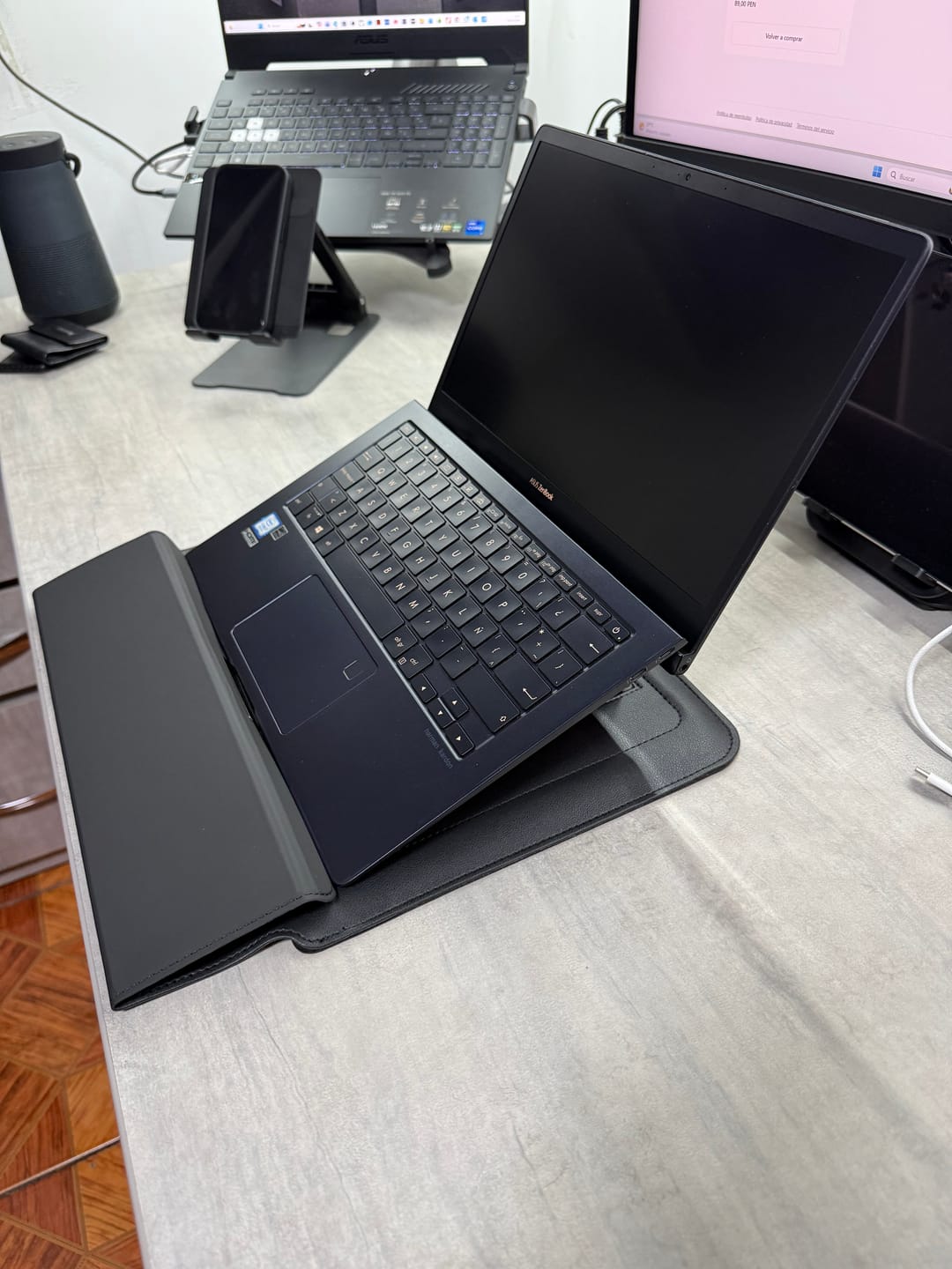 Customer photo review of Funda Notebook Smart Case