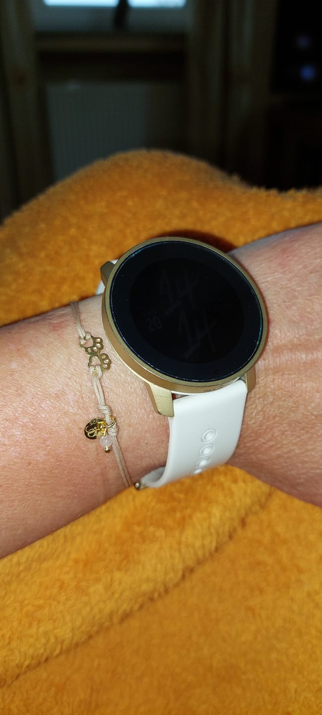 Customer photo review of Pawsitive Armband