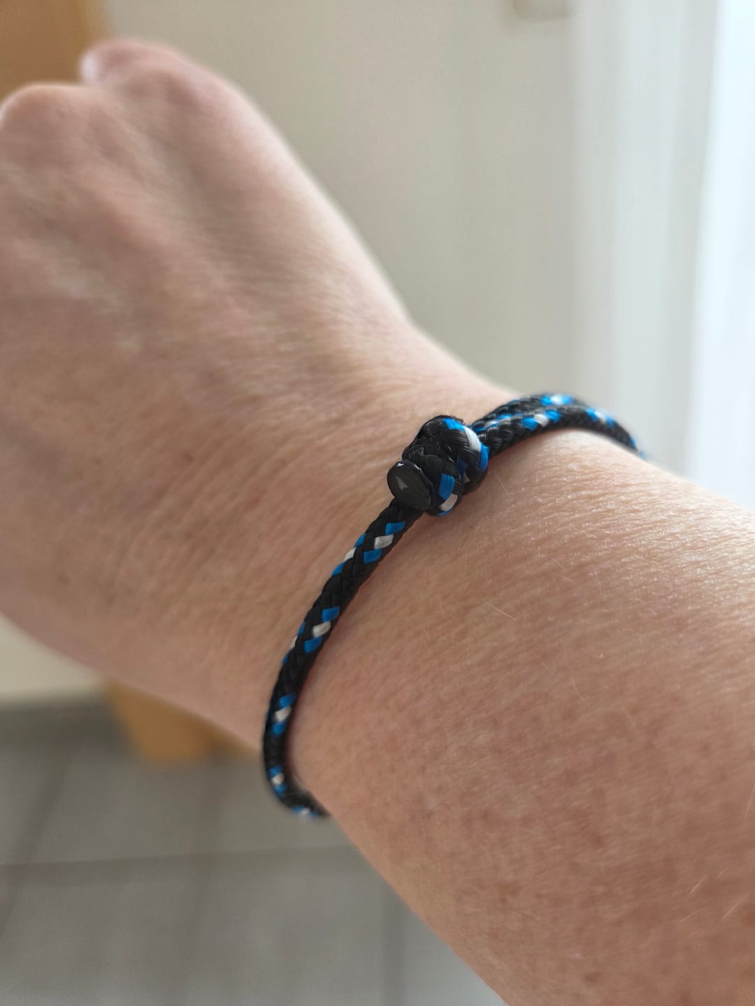 Customer photo review of BERGMENSCH® Karabiner Armband 925 Sterling Silber