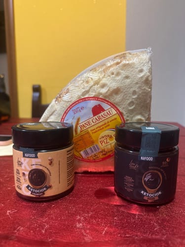 Customer photo review of KETOCIOK CRUNCHY 250G CREMA CON GRANELLA NOCCIOLE E CACAO SENZA ZUCCHERO