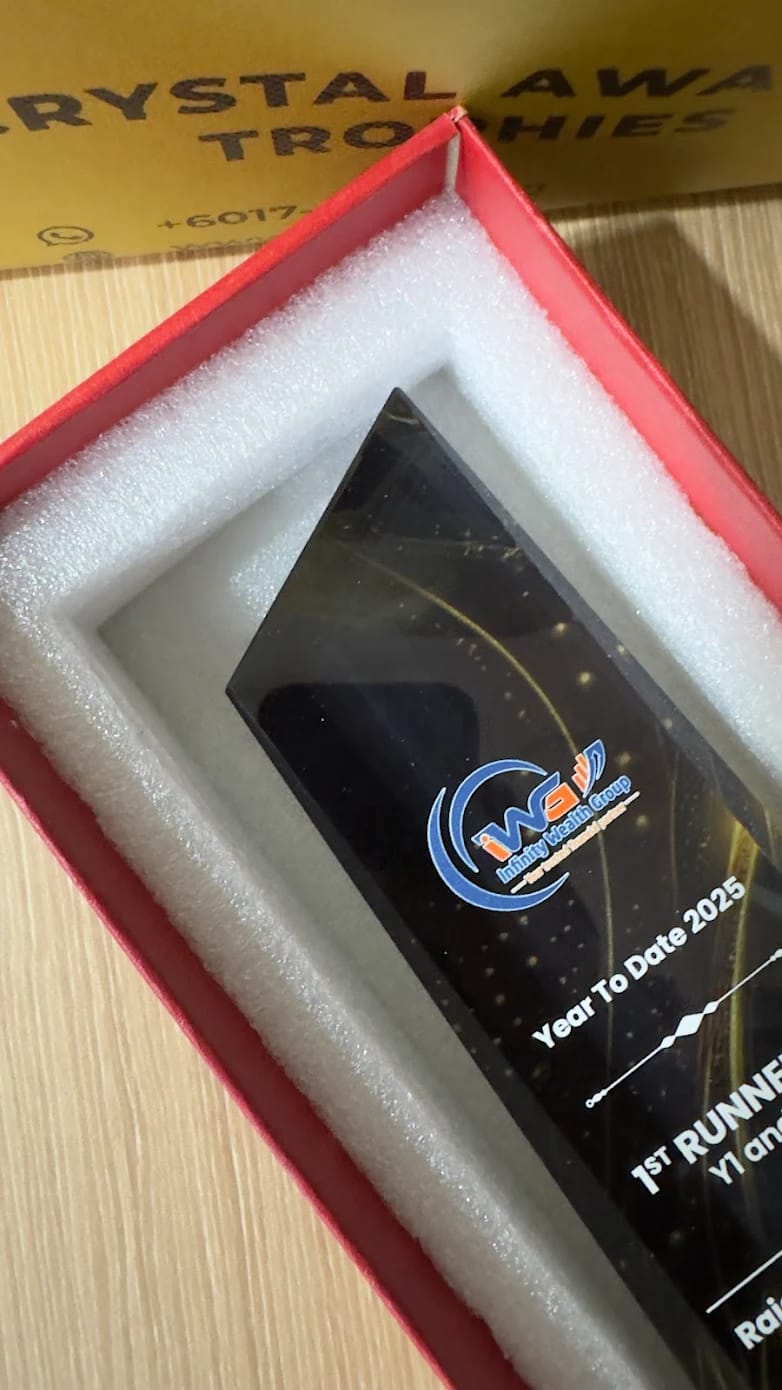 Customer photo review of Design AD9 Crystal Trophy