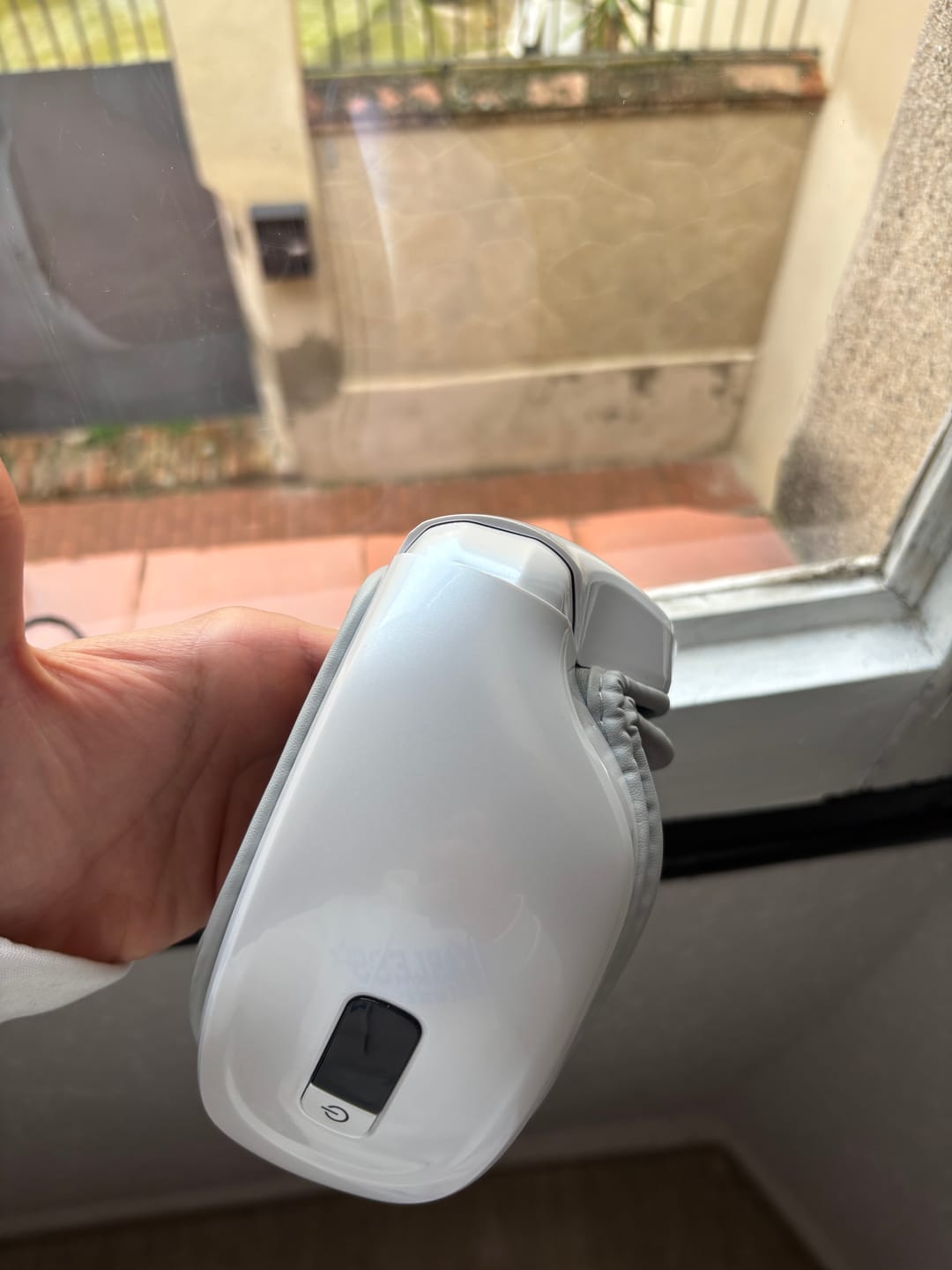 Customer photo review of NivaEye Massager