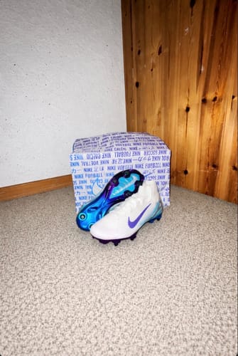 Customer photo review of Air Zoom Mercurial Superfly 10 SG Chromatic - Blanc/Multicolor