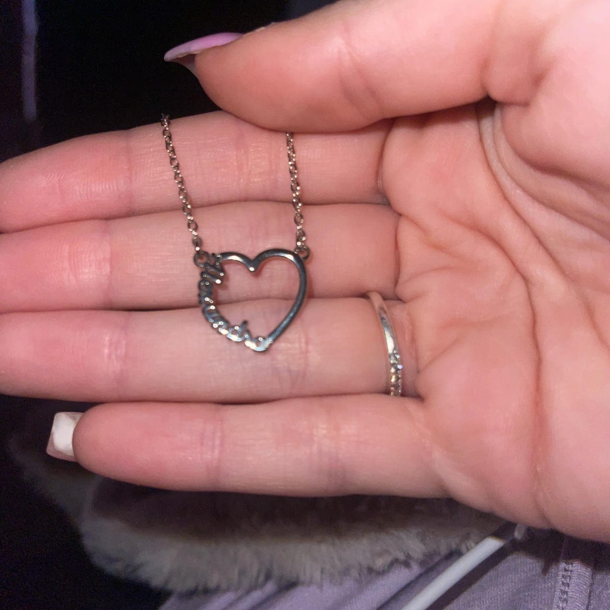 Customer photo review of Gepersonaliseerde hart naamketting