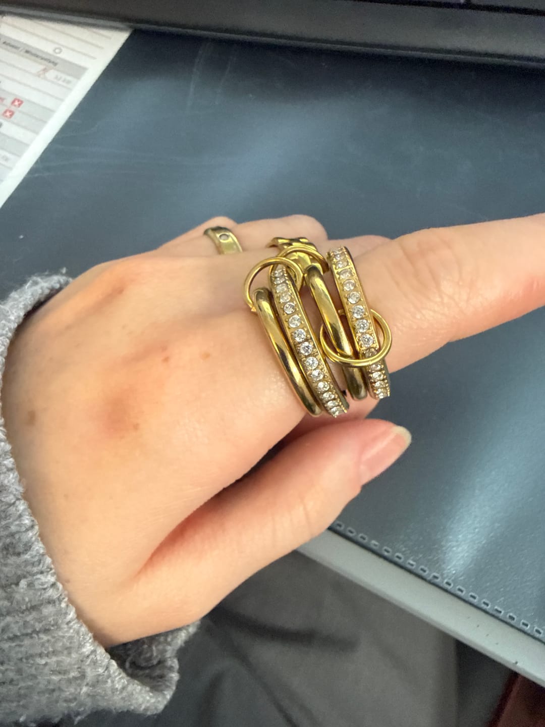 Customer photo review of Quadruple Pave Infinity Ring 14K Vergoldet