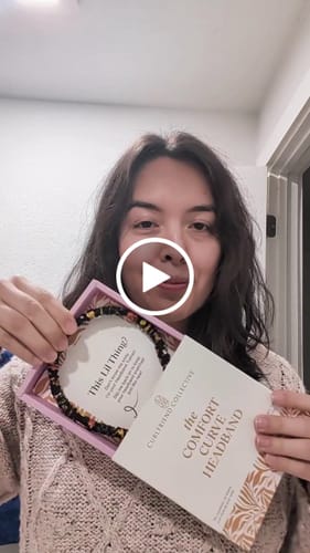Customer video review of Midnight Blooms Comfort Curve™ Silk Headband