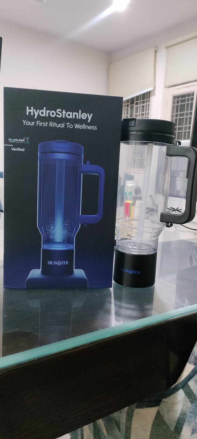 Customer photo review of HydroTumbler 32oz  – Premium Hydrogen Water Bottle