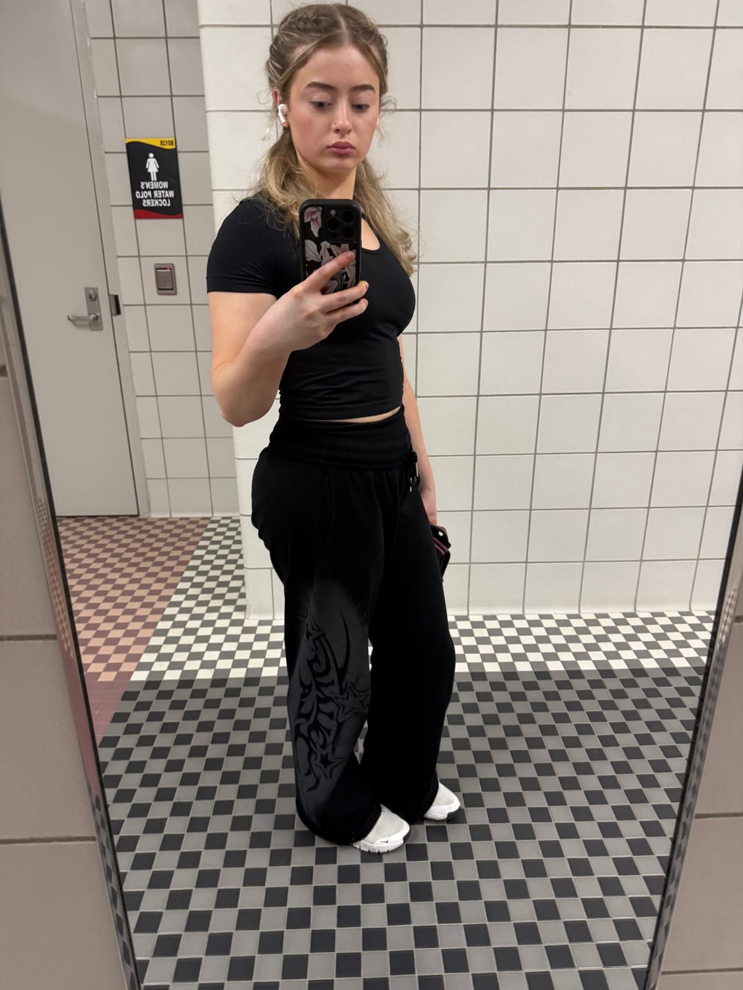 Customer photo review of W281 Flashback Joggers