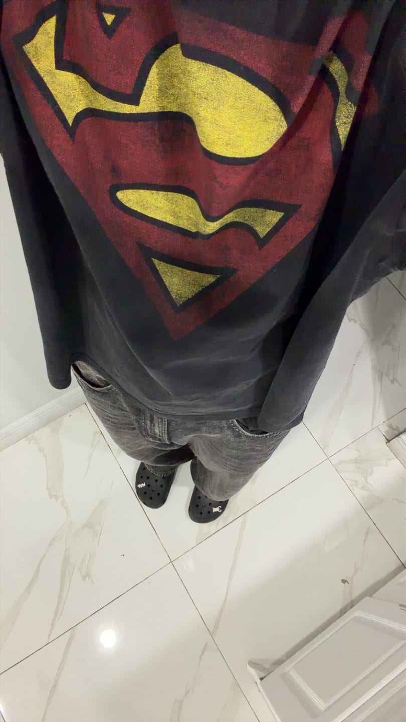 Customer photo review of 4064 - Superman Huge Tees
