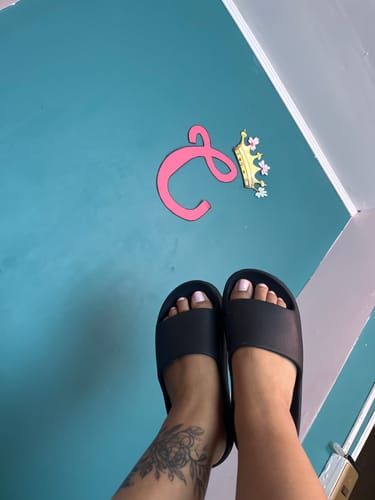 Customer photo review of Sandalia Plataforma Negra Mujer 52070