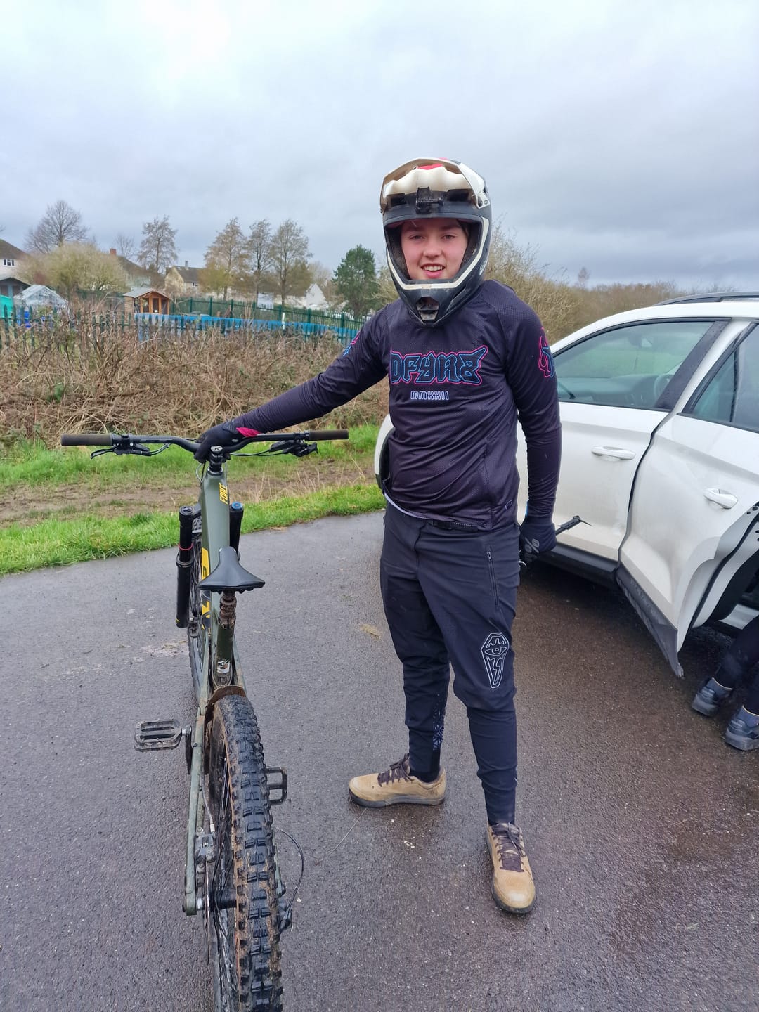 Customer photo review of Geographic | Trail Trouser