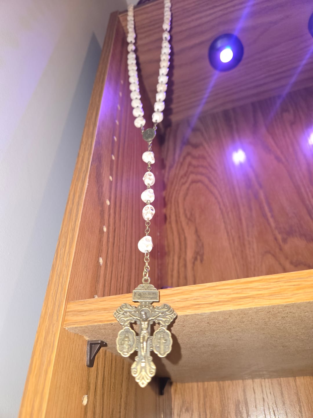 Customer photo review of FREE Today: Saint Benedict & Crucifix of 8 mm White Pine Skull Alloy Chain Rosary Necklace