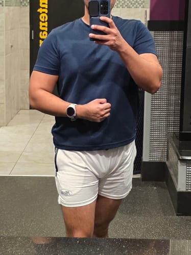 Customer photo review of SQUATTING SHORTS – MOTORS / WHITE