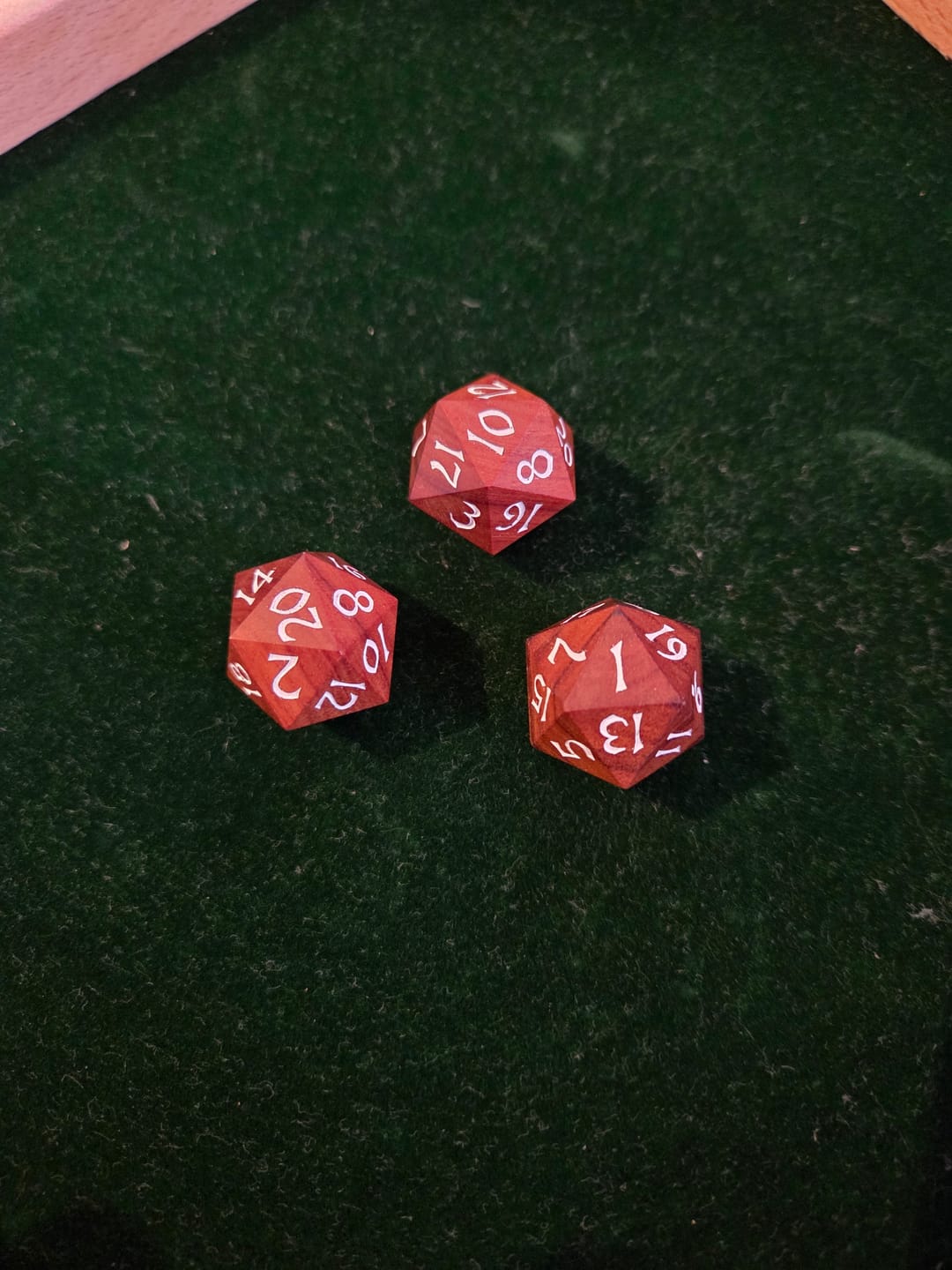 Customer photo review of Holzwürfel Bleiholz D20 / D6