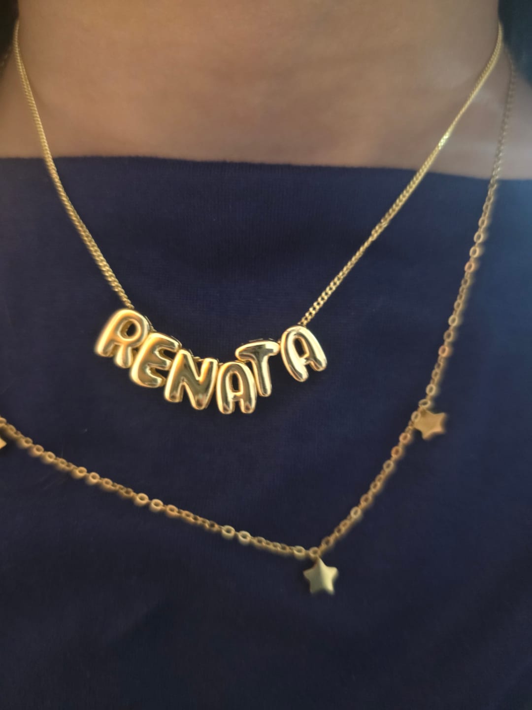 Customer photo review of Personaliza Tu Collar Con Inicial Mini Bubble Dorado