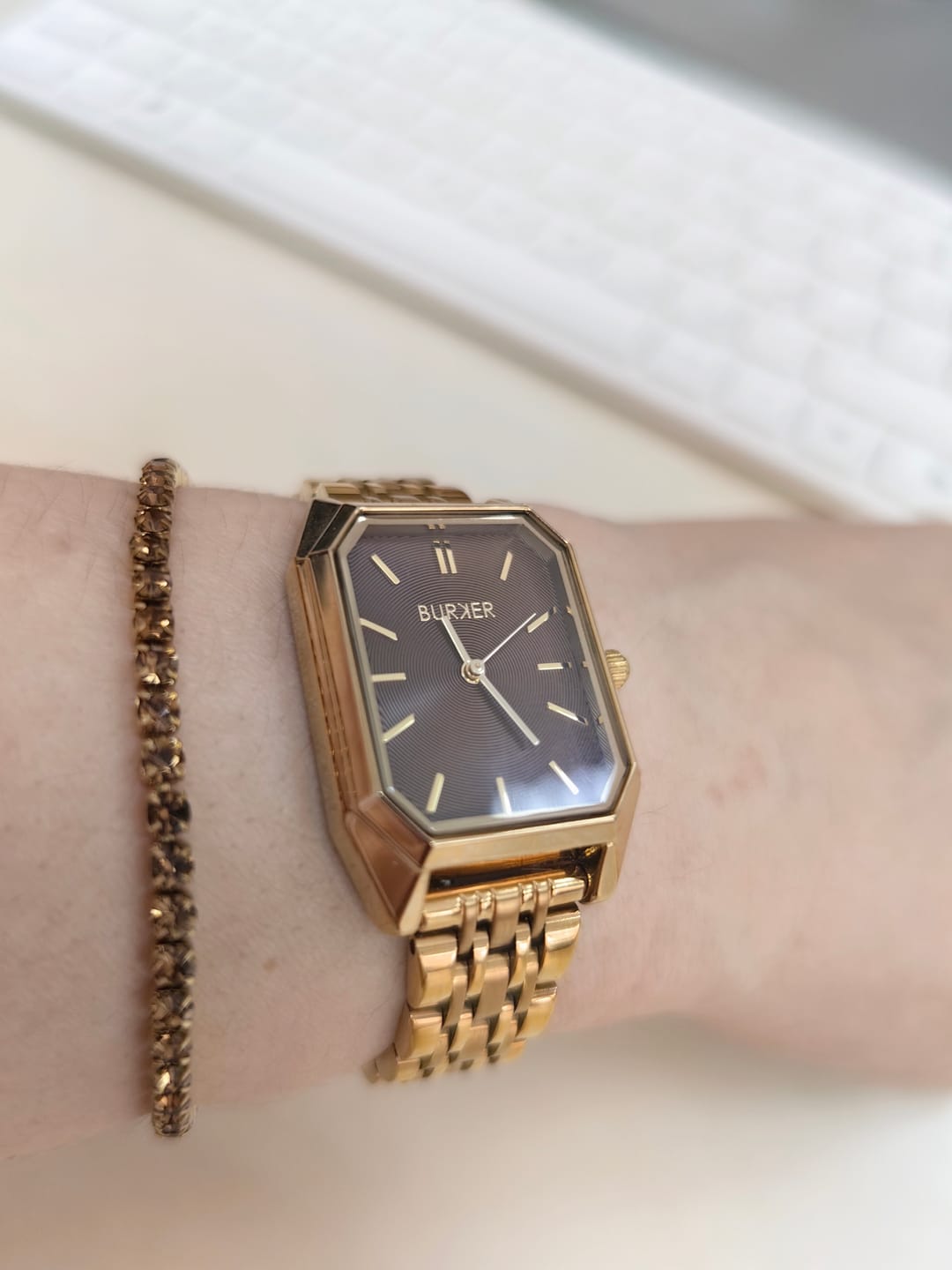 Customer photo review of Isabell Gold Brown
