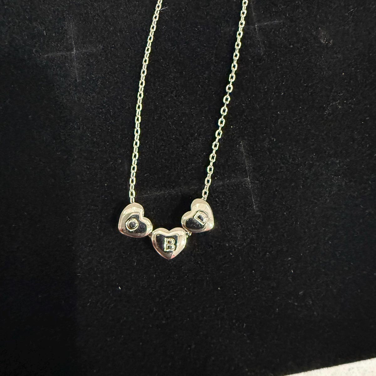Customer photo review of Gepersonaliseerde hart initialen ketting