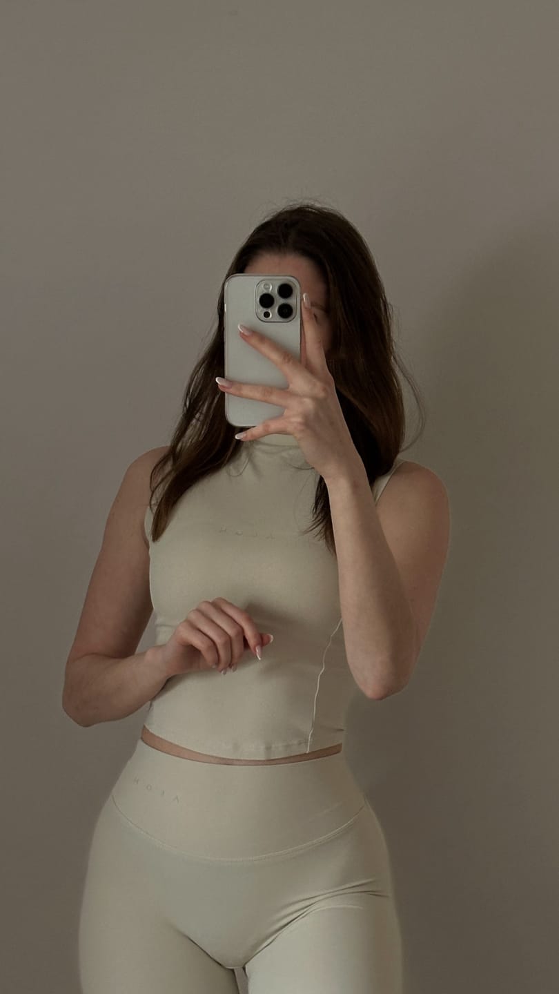 Customer photo review of SECOND SKIN SCULPT FLARED LEGGINGS