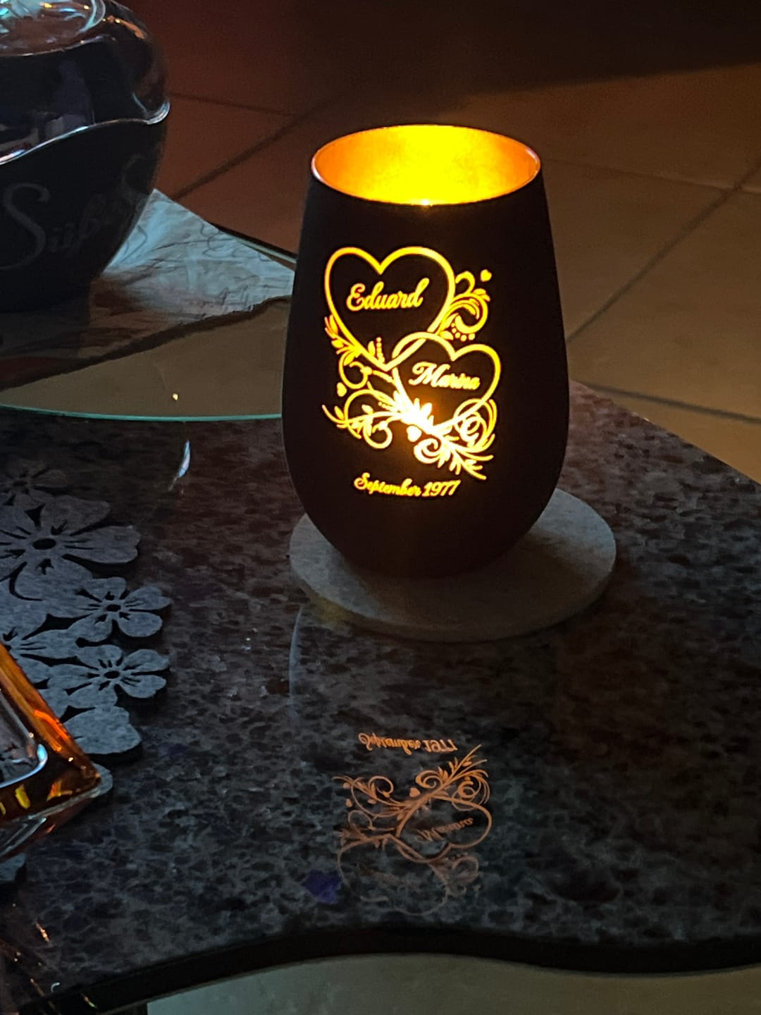 Customer photo review of Funkelnde Herzen - Personalisiertes Windlicht