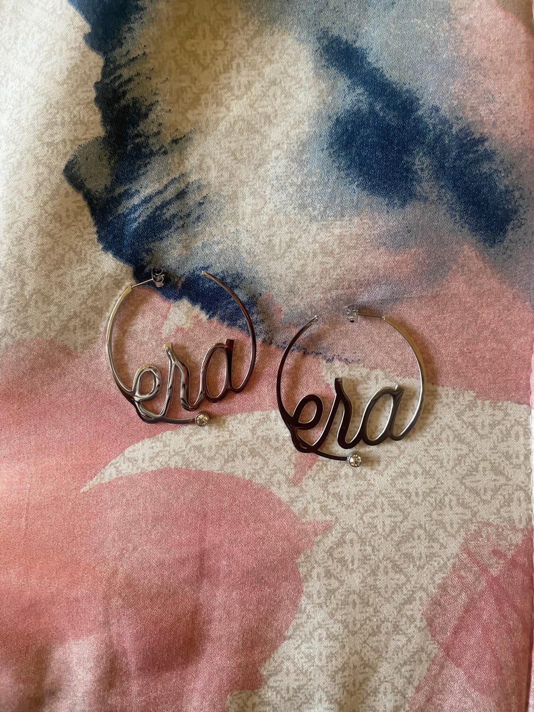 Customer photo review of Silver Era Logo Hoops