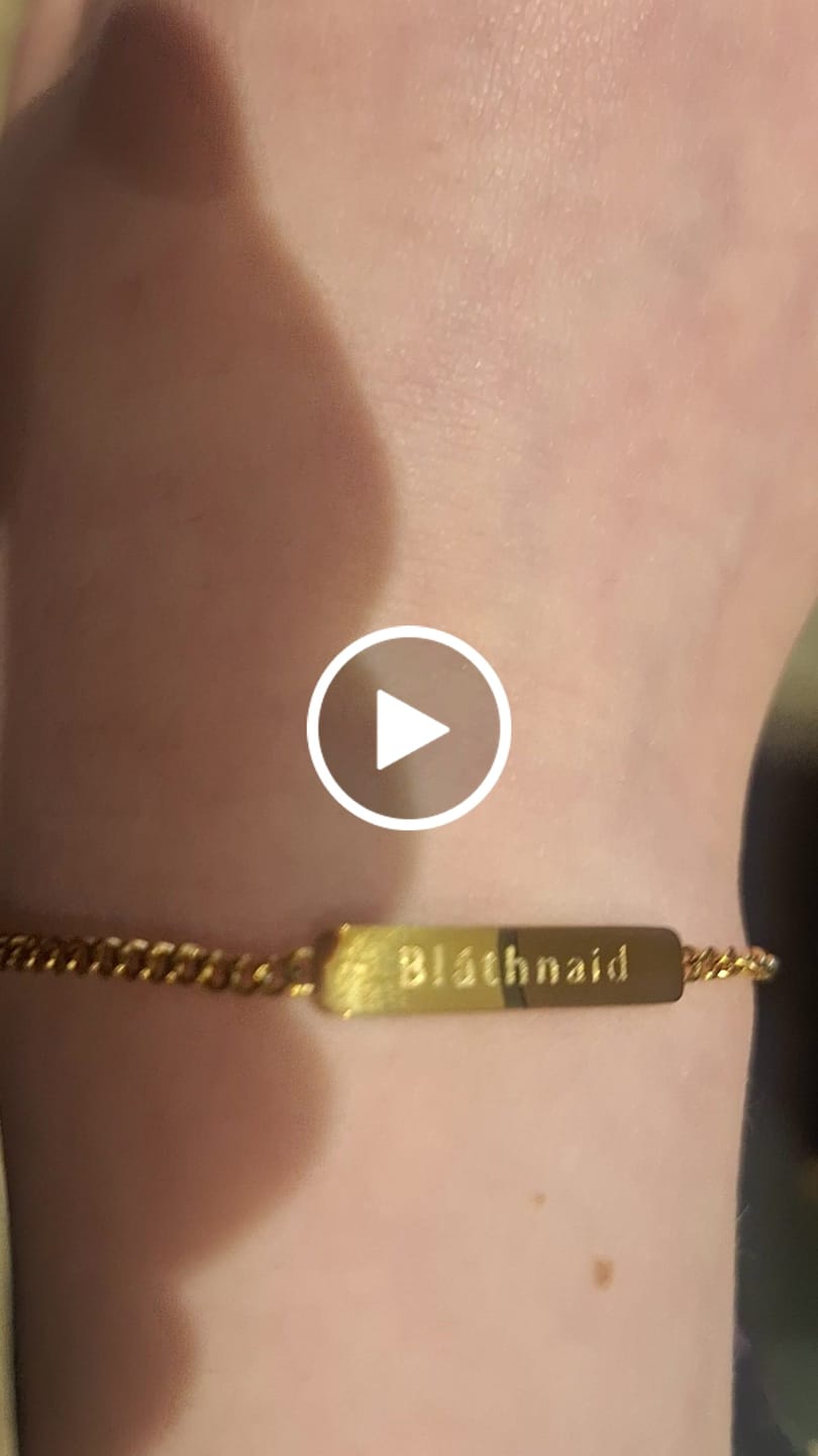 Customer video review of The Engraved Bracelet Gold