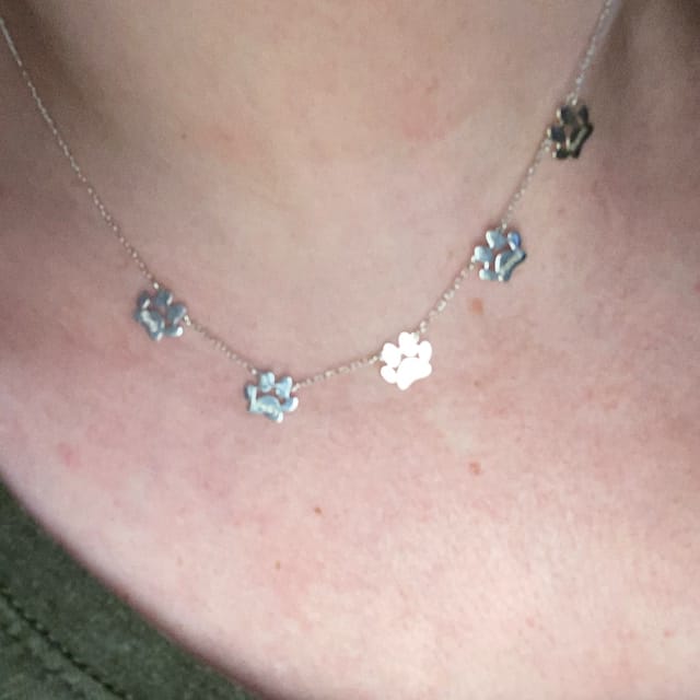 Customer photo review of Gepersonaliseerde poot naamketting – losse poten