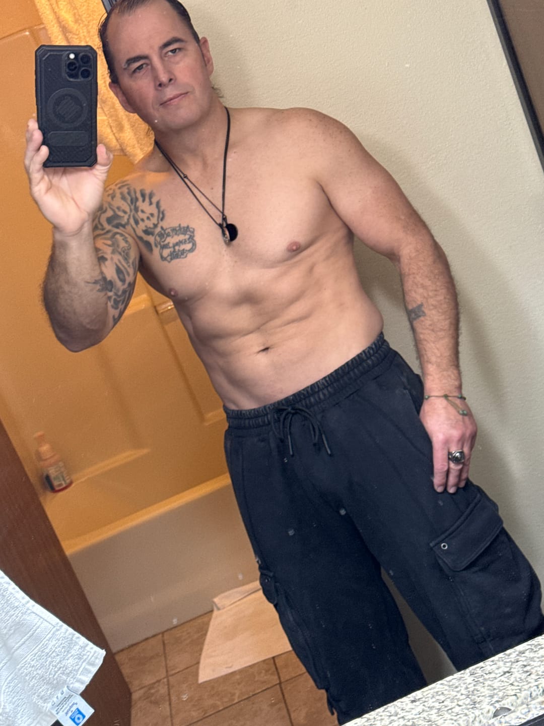 Customer photo review of 2007 - XX Strap Sweats