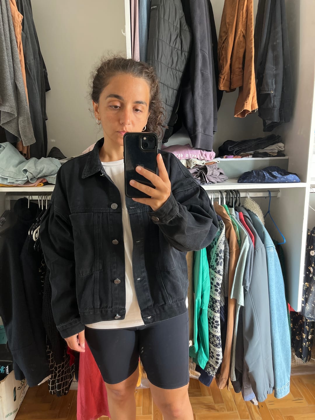 Customer photo review of Jaqueta Jeans Oversized Andiroba Preta