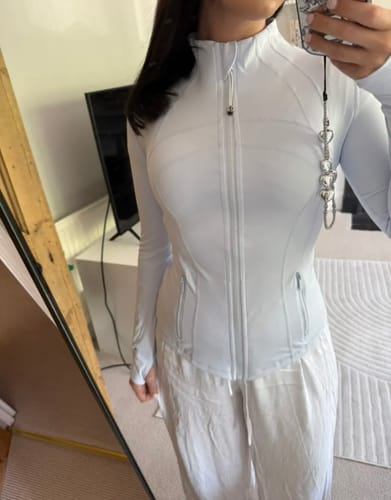 Customer photo review of Lululemon Define