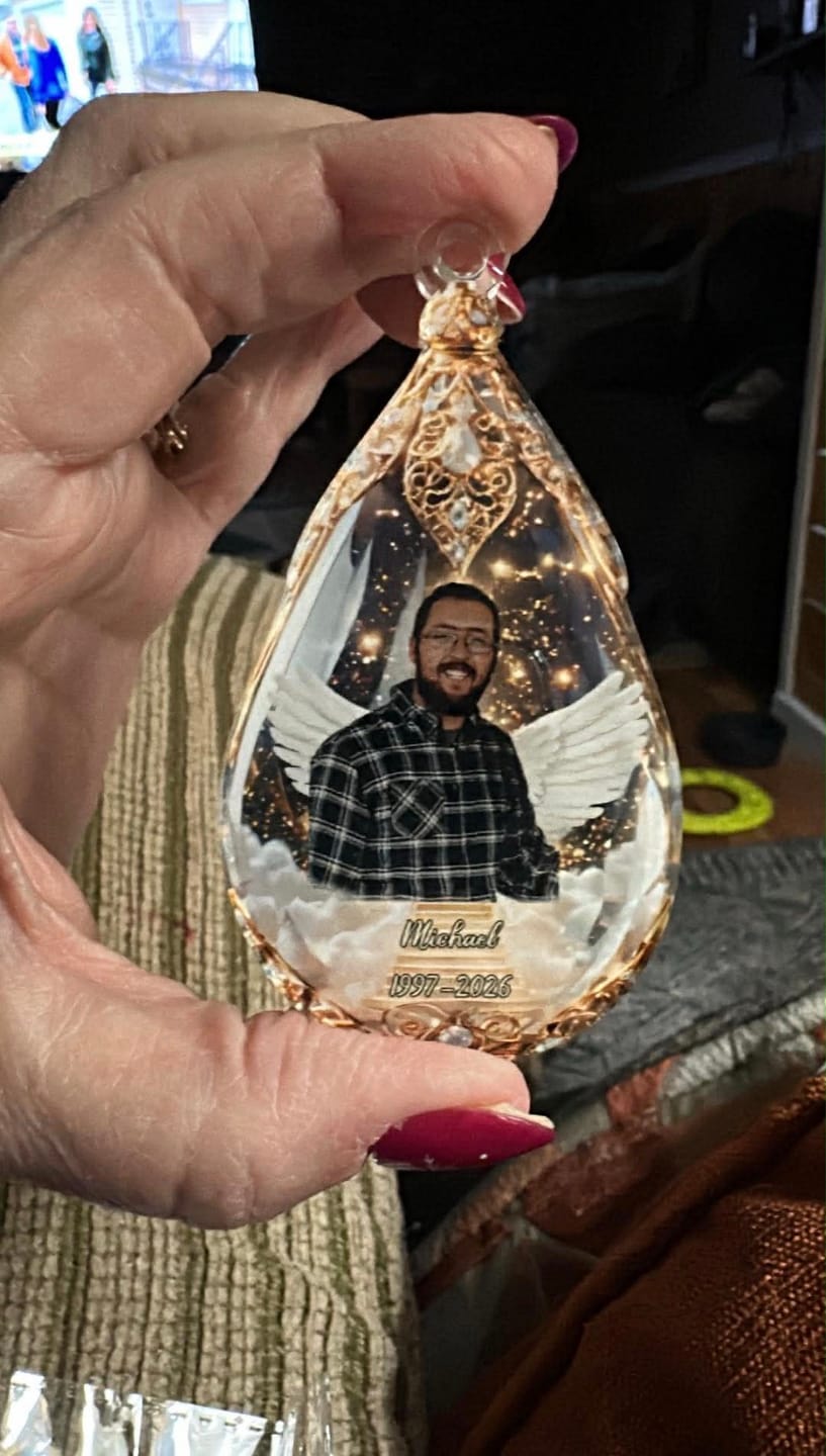 Customer photo review of Custom Photo Car Ornament - Personalized Christmas Memorial Sympathy Gifts For Loss Of Mom, Dad