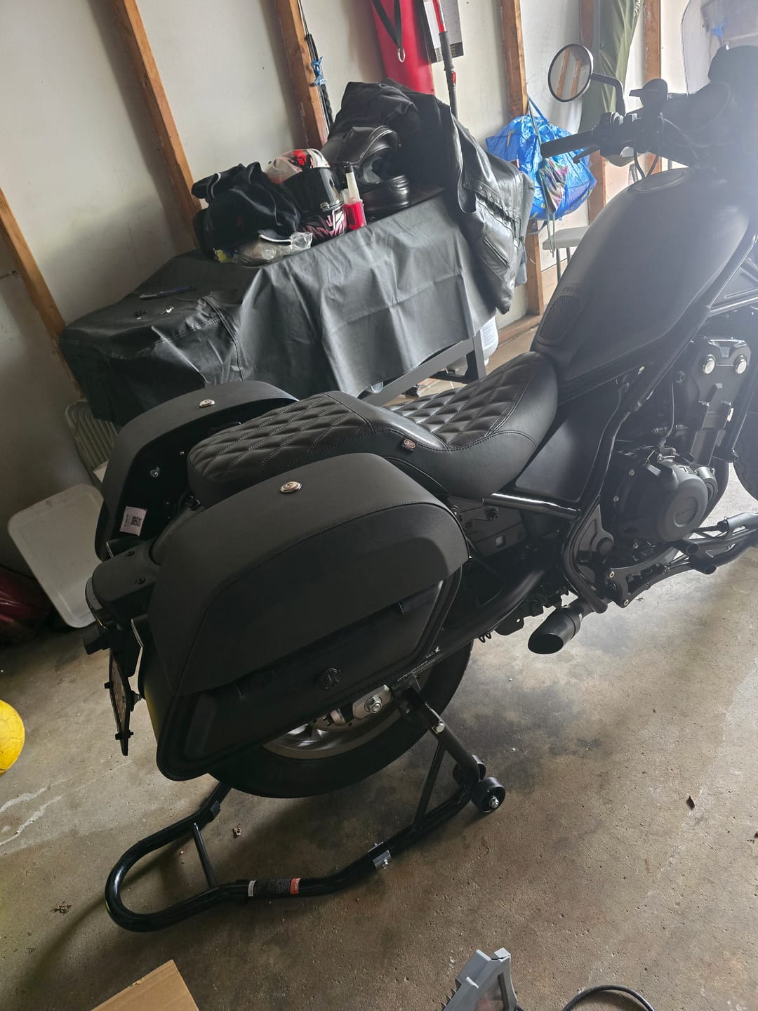 Customer photo review of 28L - Pantheon Medium Quick Mount Honda Rebel 500 Motorcycle Saddlebags