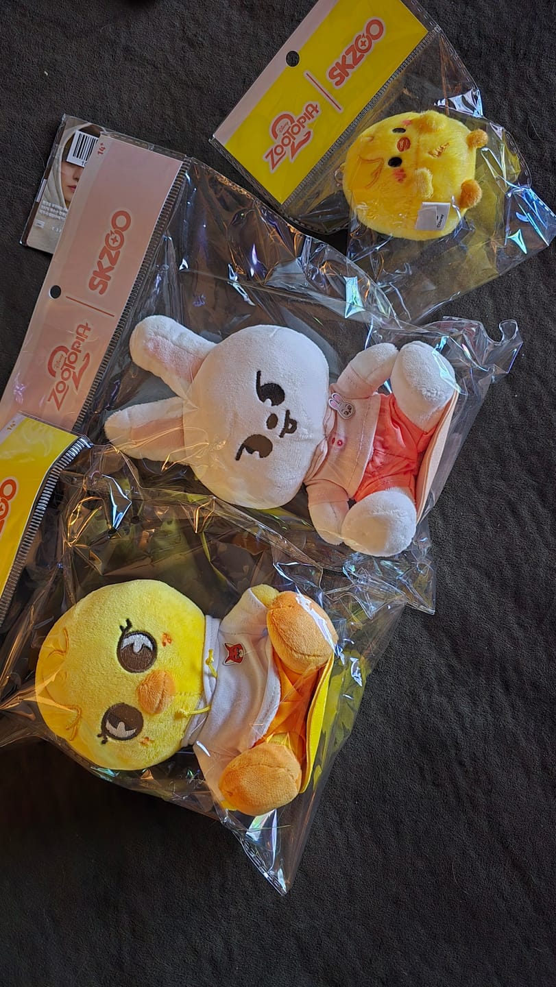 Customer photo review of STRAY KIDS - ZOOTOPIA 2 SKZOO POP UP OFFICIAL MD SHOULDER PLUSH