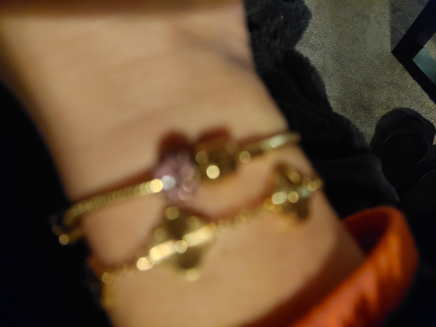 Customer photo review of Golden Lucky Leaf Abbaddon Armband 14K Vergoldet