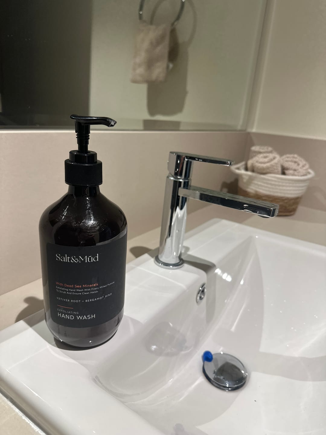 Customer photo review of Exfoliating Hand Wash With Dead Sea Minerals 500ml