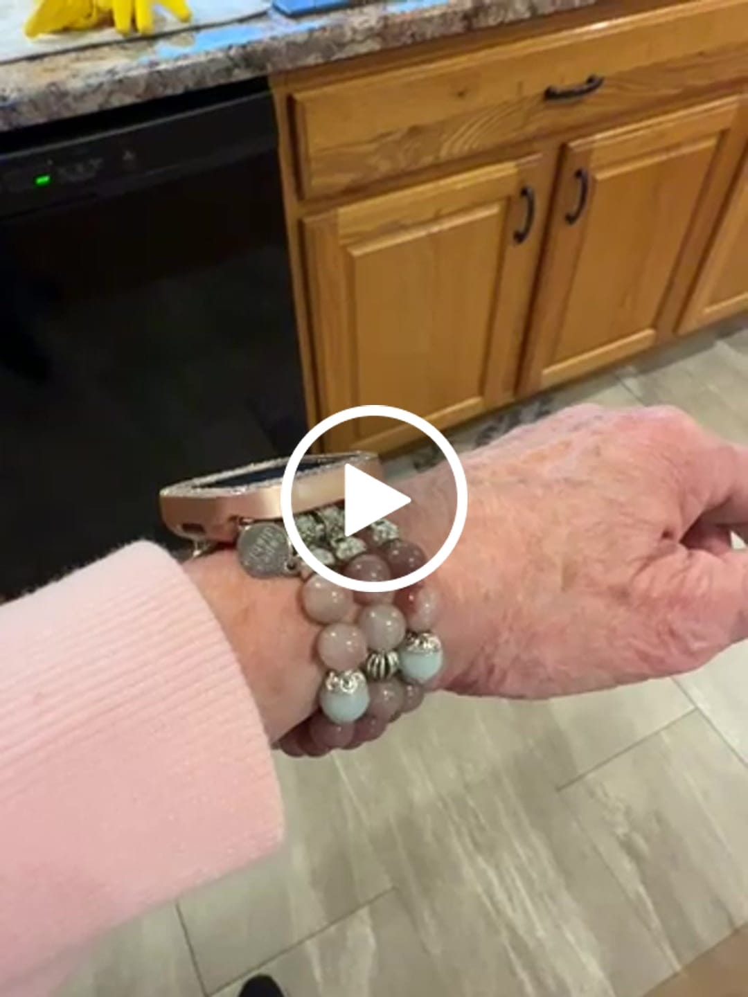 Customer video review of Dusky Rose Stretch Apple Watch Strap